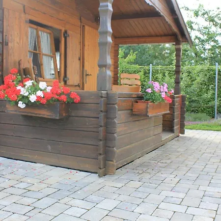 Daeschinger Zweiradparadies 公寓